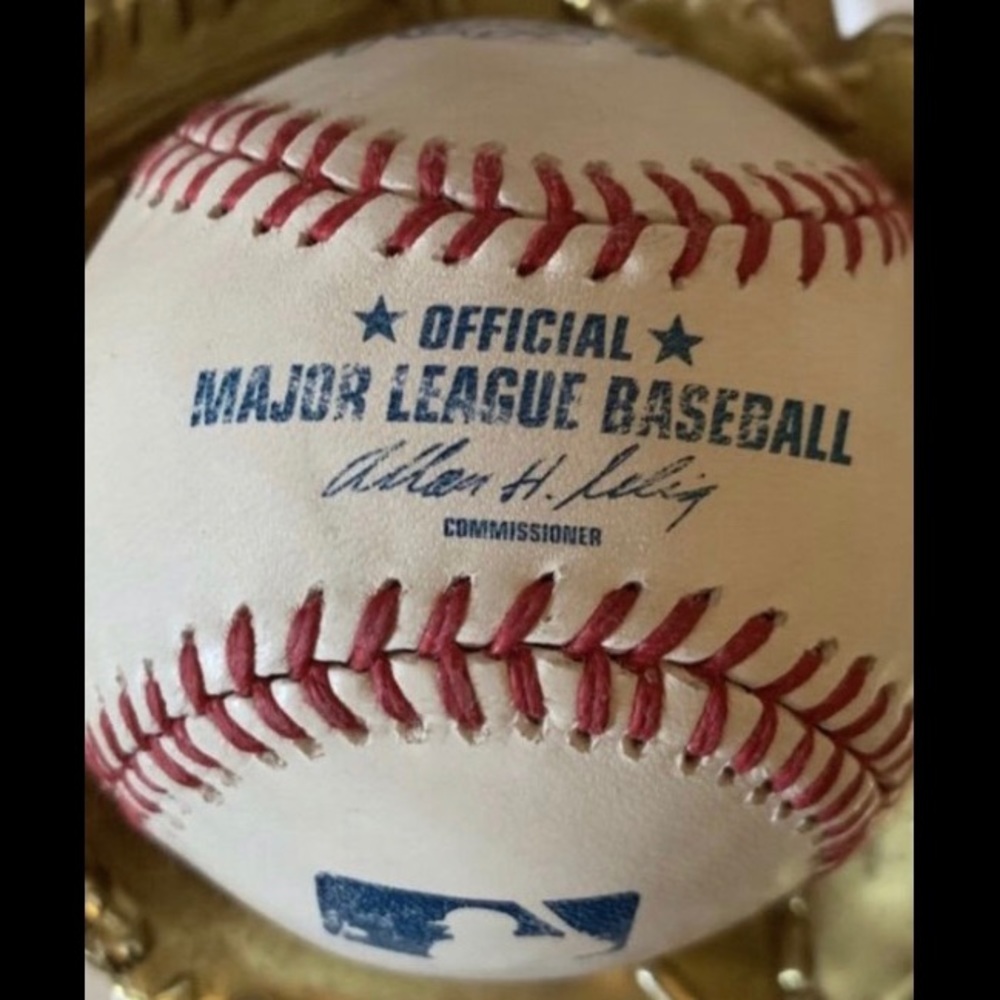 Buster posey Autographed Major League Baseball - Picture 2 of 2